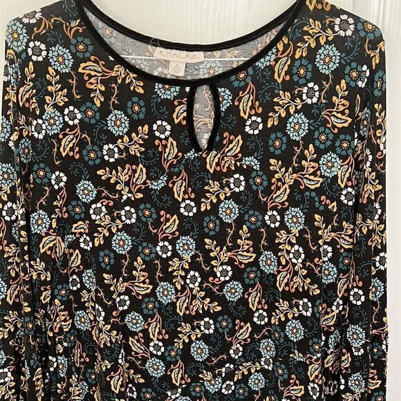 Emaline Floral Dress with Velvet Trim - Picture 4 of 7